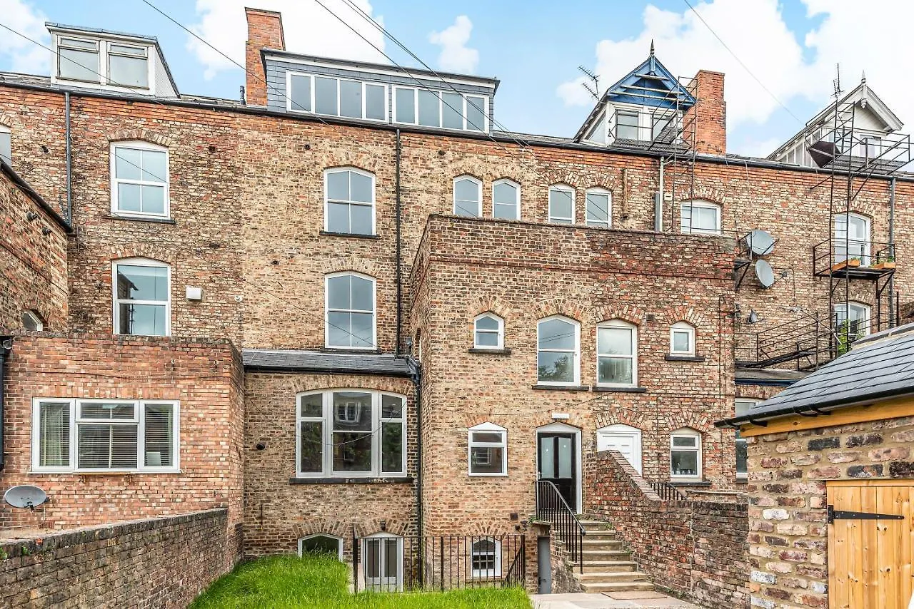 Wonderful Pet Friendly One Bed Apartment In York Great For Couples Or Friends With A Pull Out Comfortable Sofa Bed Right On The River Ouze With A Private Courtyard