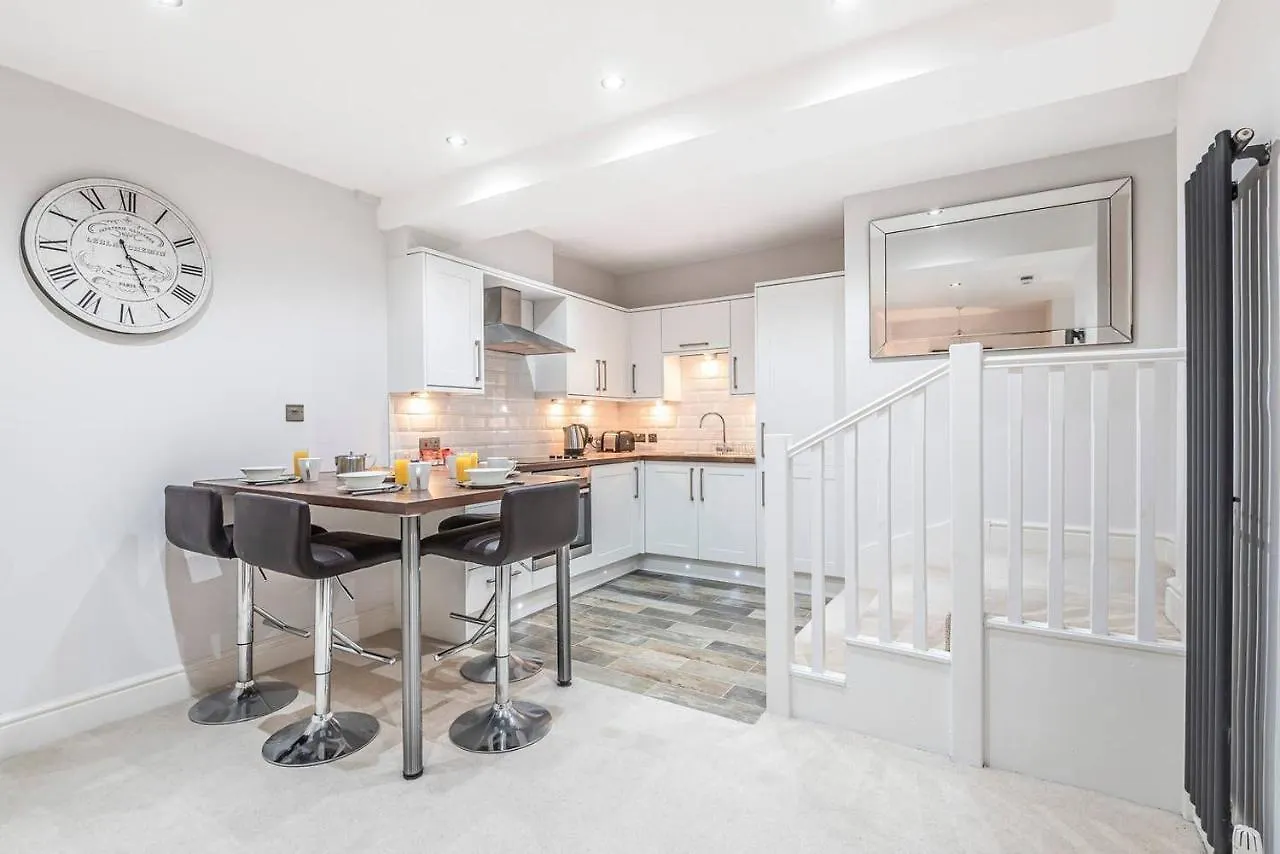 Wonderful Pet Friendly One Bed Apartment In York Great For Couples Or Friends With A Pull Out Comfortable Sofa Bed Right On The River Ouze With A Private Courtyard United Kingdom