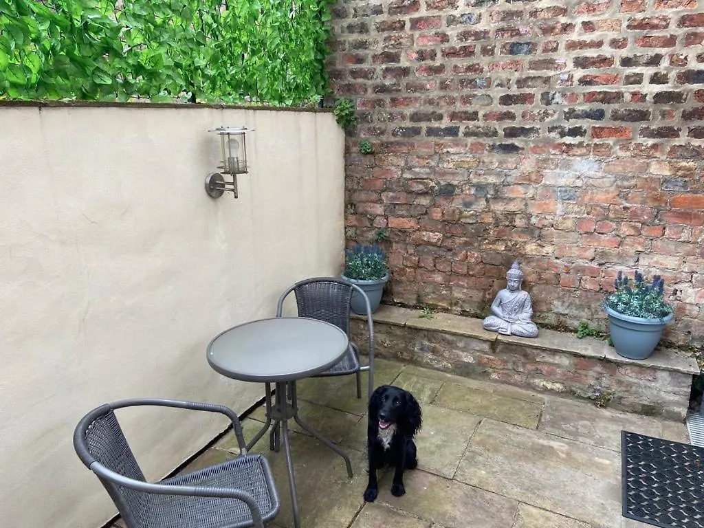 Wonderful Pet Friendly One Bed Apartment In York Great For Couples Or Friends With A Pull Out Comfortable Sofa Bed Right On The River Ouze With A Private Courtyard