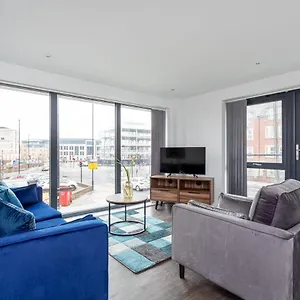 Apartment Modern And Stylish 2 Bedroom, York